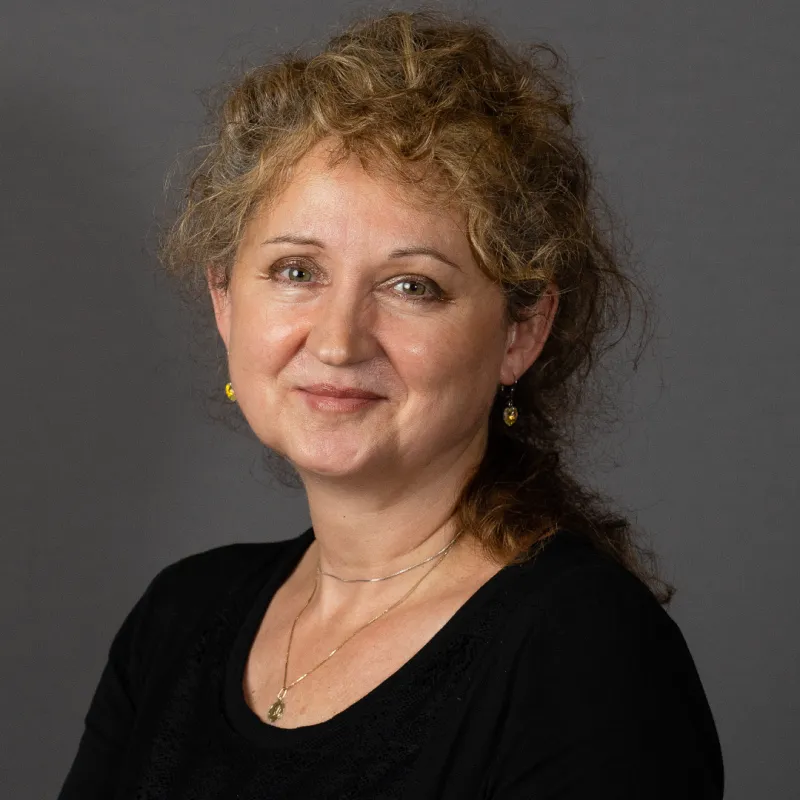 Eva Andrews
